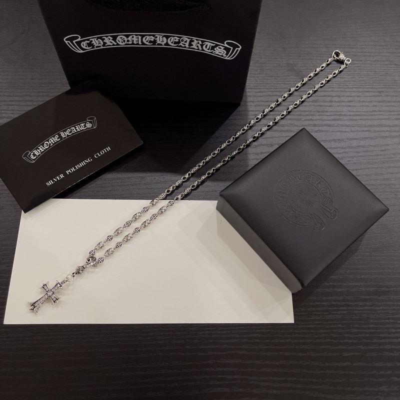 Ch**me He**ts necklaces